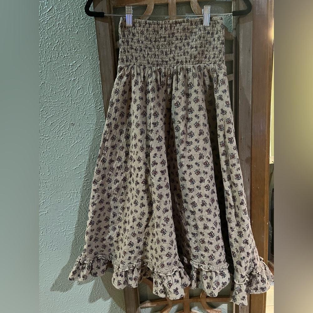 Minimal 100% cotton floral skirt